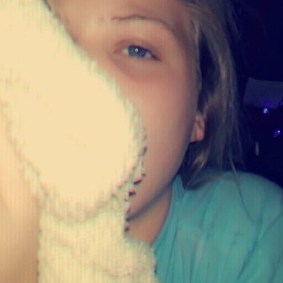 Meet your Posher, Tori - Picture 1 of 1